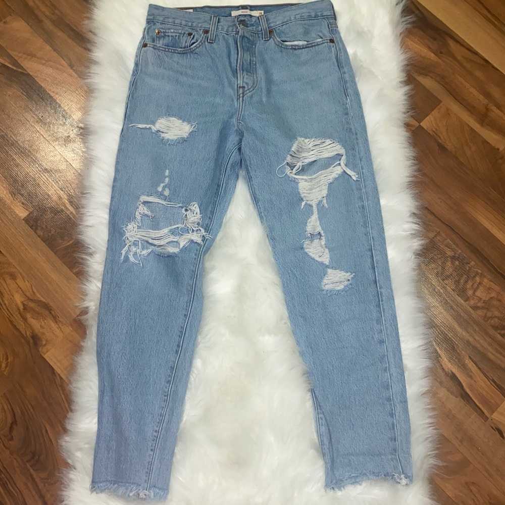 Womens Levi Jeans